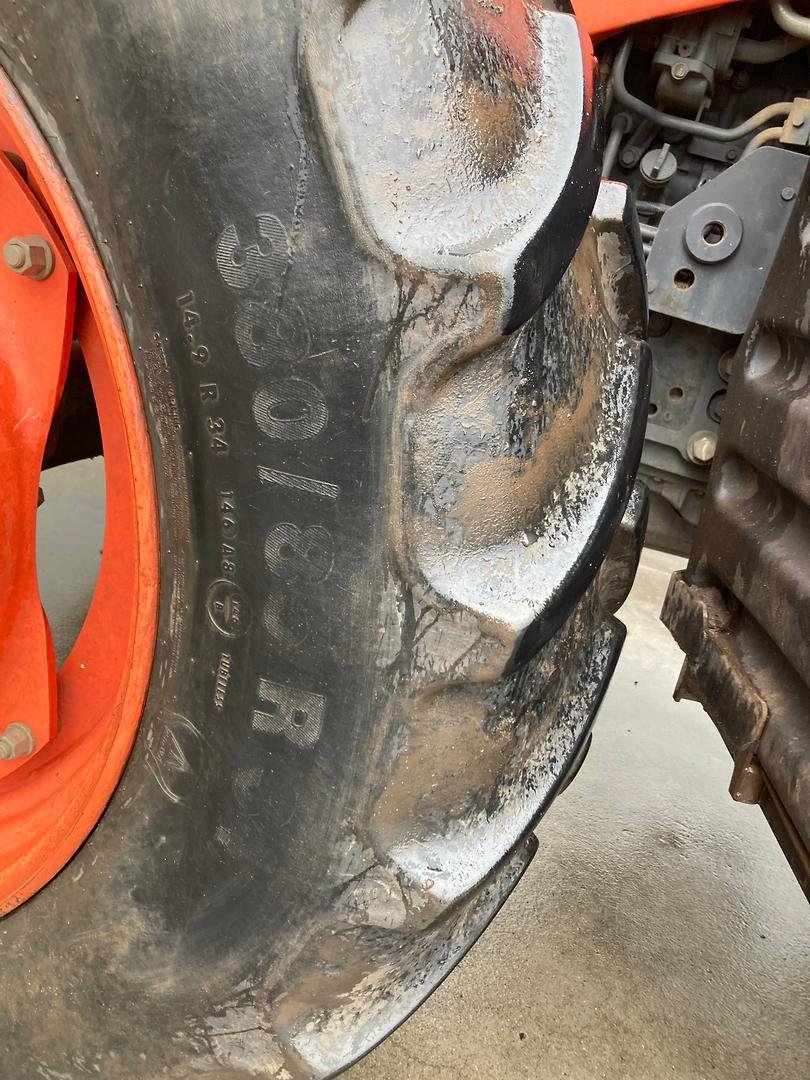 Kubota M7-131 Deluxe image 15