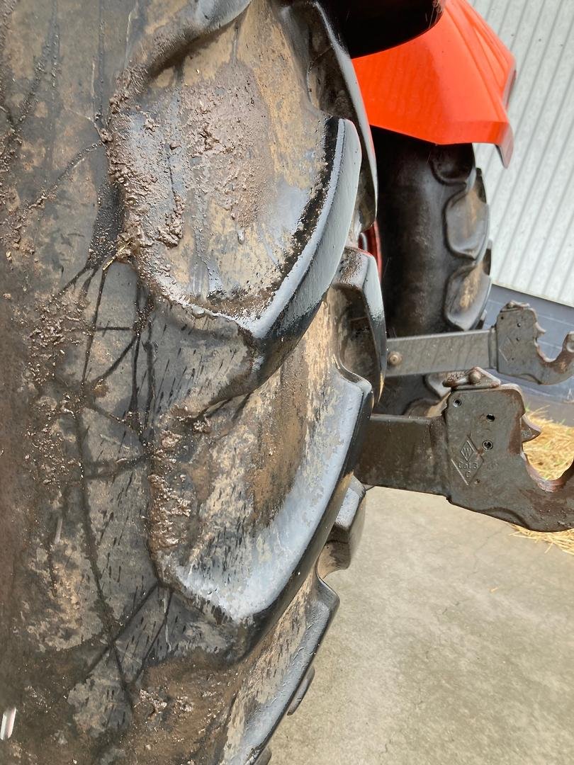 Kubota M7-131 Deluxe image 16