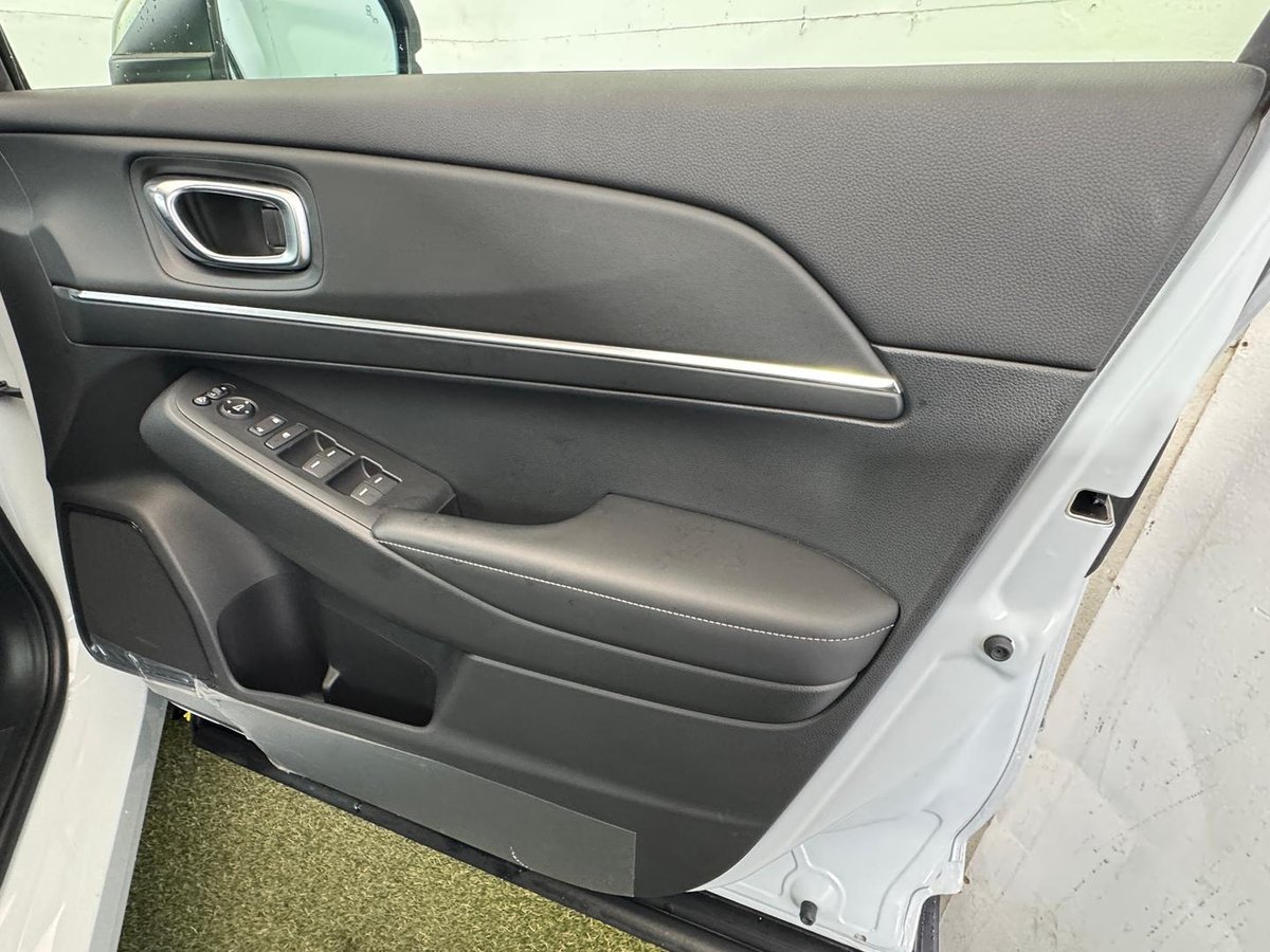 2024 Honda HR-V e:HEV L MY25 image 15