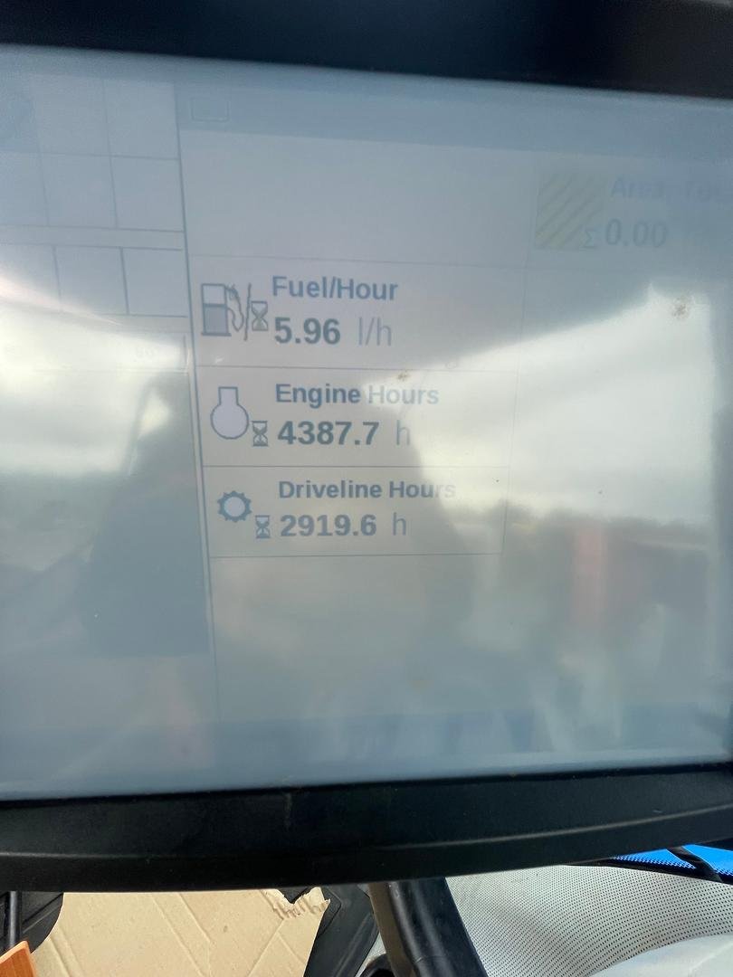 2019 New Holland T8.410 image 12