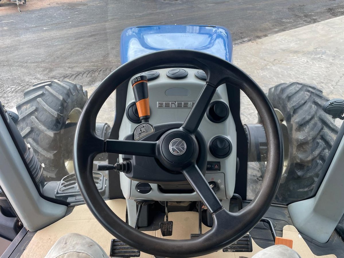 2019 New Holland T8.410 image 14