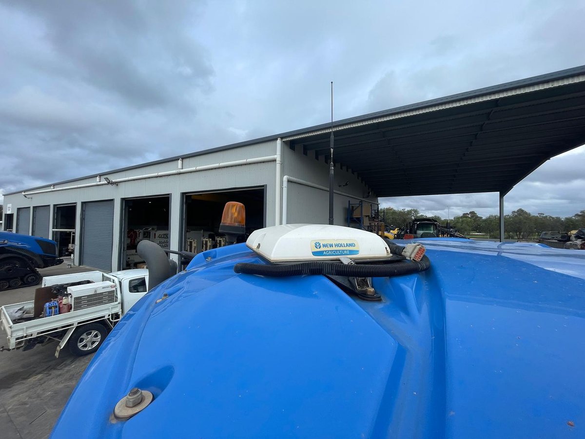 2019 New Holland T8.410 image 9