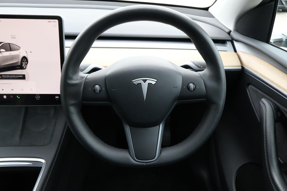 2022 Tesla Model Y Rear-Wheel Drive image 10