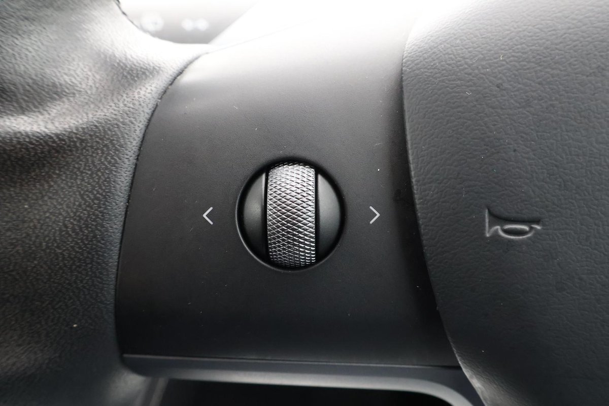 2022 Tesla Model Y Rear-Wheel Drive image 11