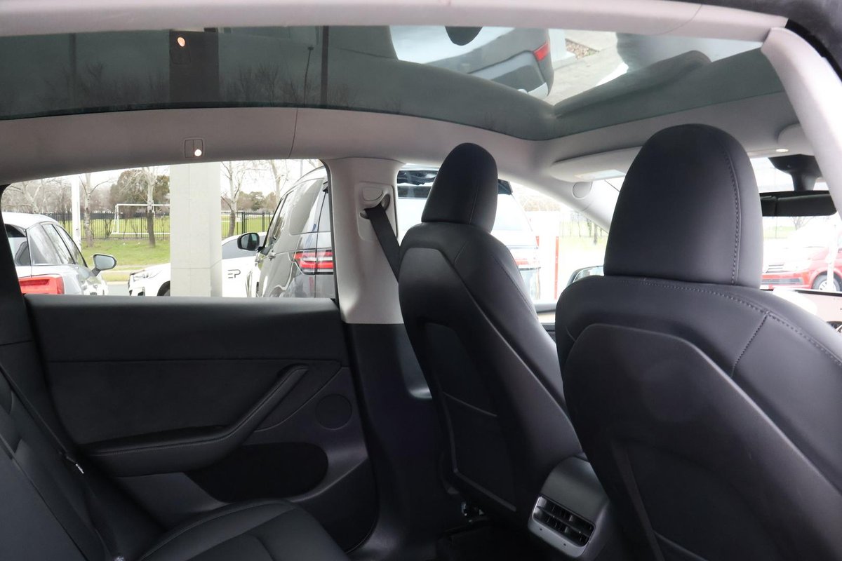 2022 Tesla Model Y Rear-Wheel Drive image 22