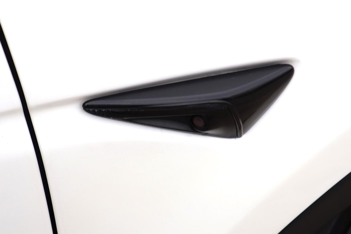 2022 Tesla Model Y Rear-Wheel Drive image 32