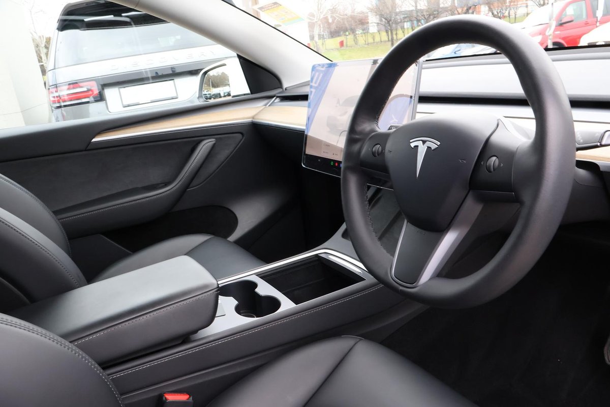 2022 Tesla Model Y Rear-Wheel Drive image 7