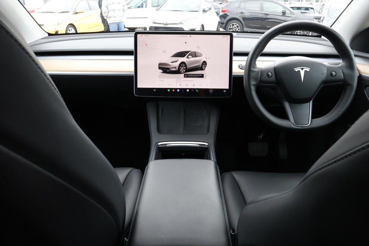 2022 Tesla Model Y Rear-Wheel Drive image 9