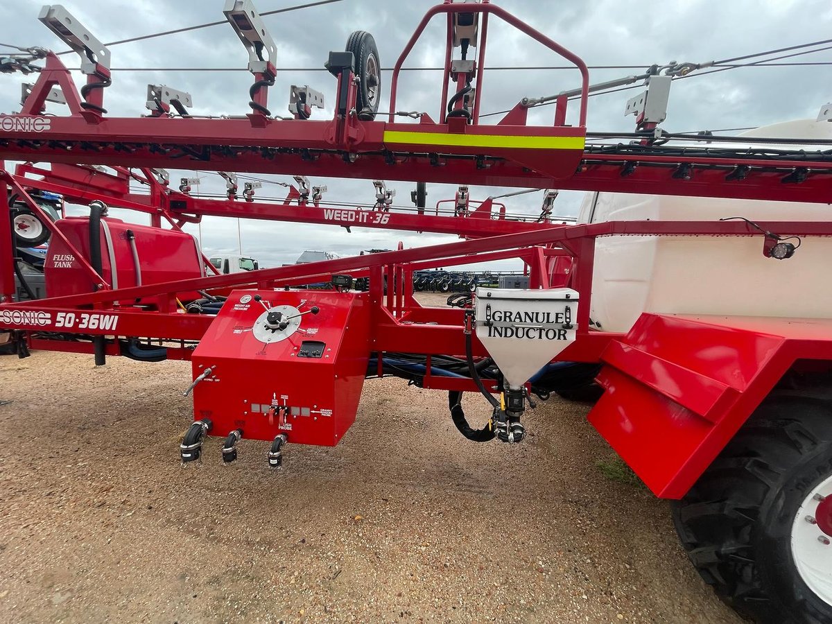2024 CROPLANDS 36m Weed It Sprayer image 3