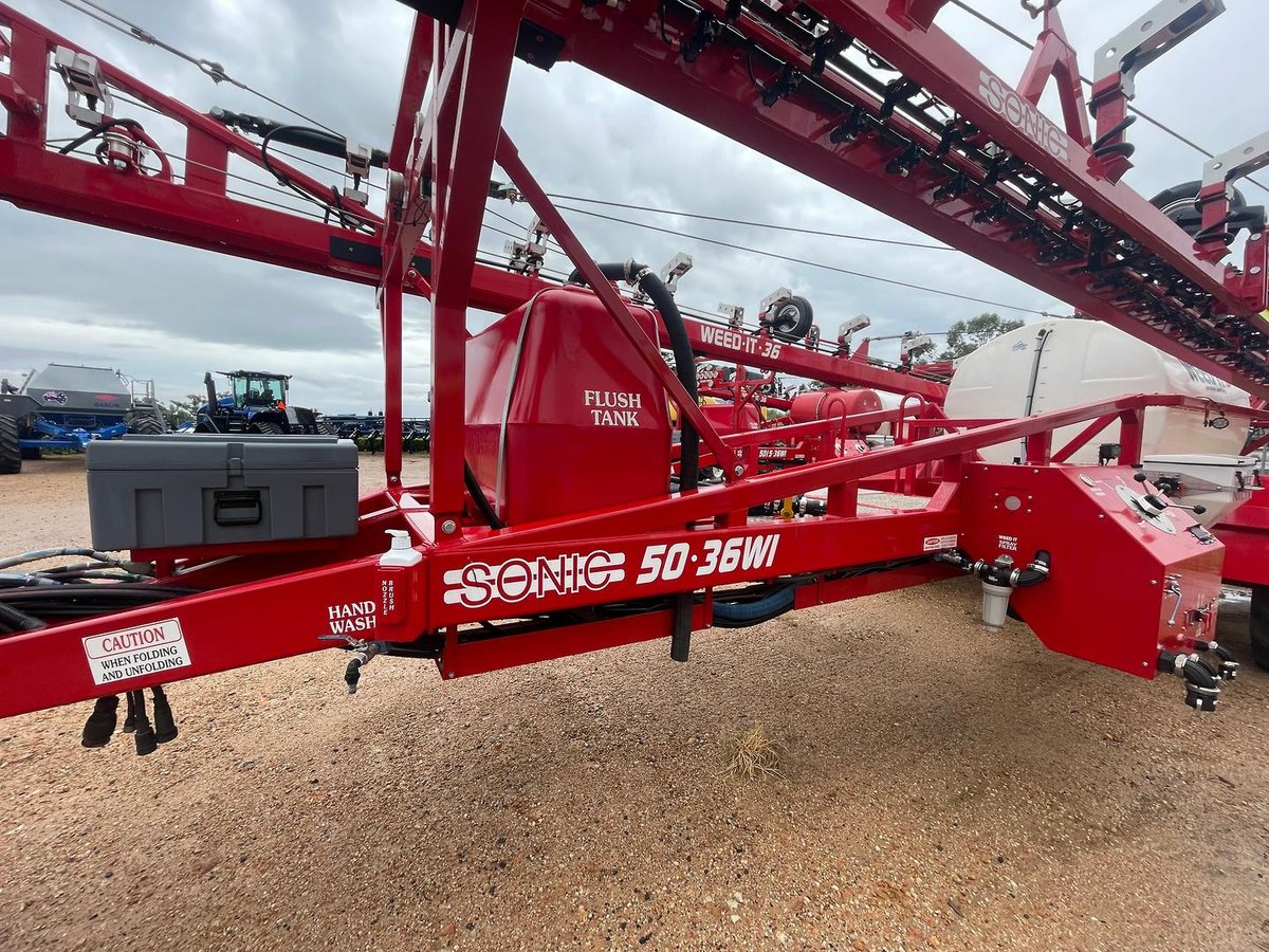 2024 CROPLANDS 36m Weed It Sprayer image 6