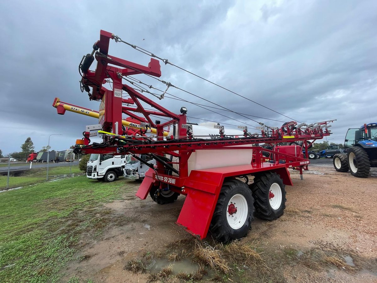 2024 CROPLANDS 36m Weed It Sprayer image 5