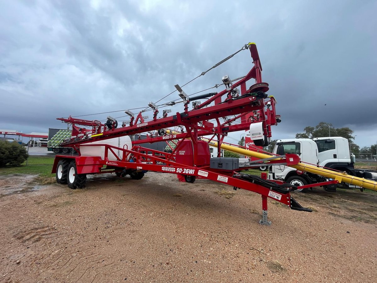 2024 CROPLANDS 36m Weed It Sprayer image 7