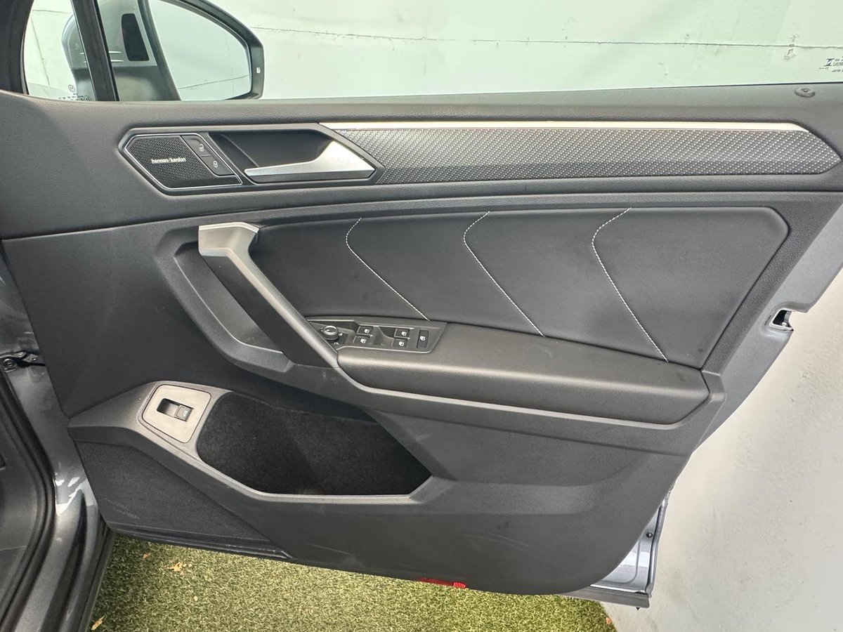 2023 Volkswagen Tiguan 162TSI R-Line Allspace 5N MY24 Four Wheel Drive image 18
