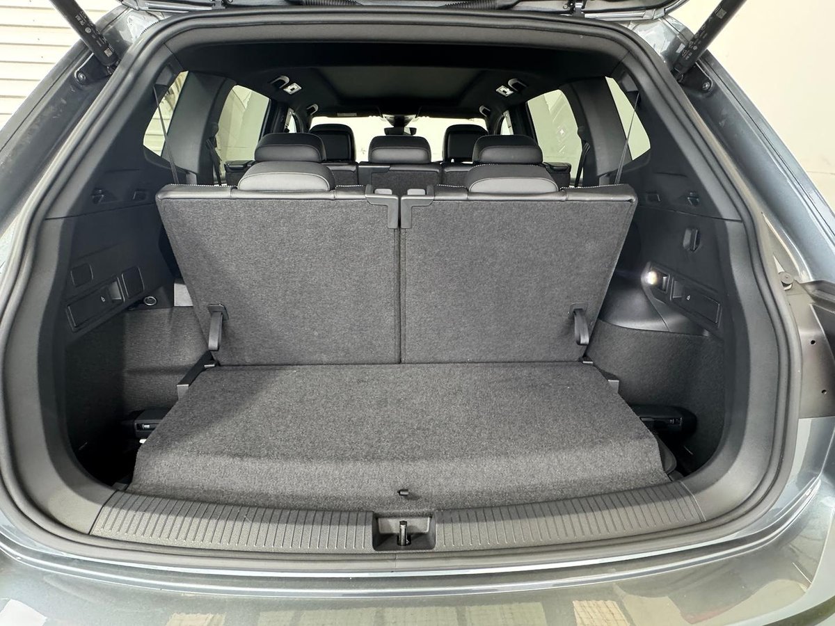 2023 Volkswagen Tiguan 162TSI R-Line Allspace 5N MY24 Four Wheel Drive image 16