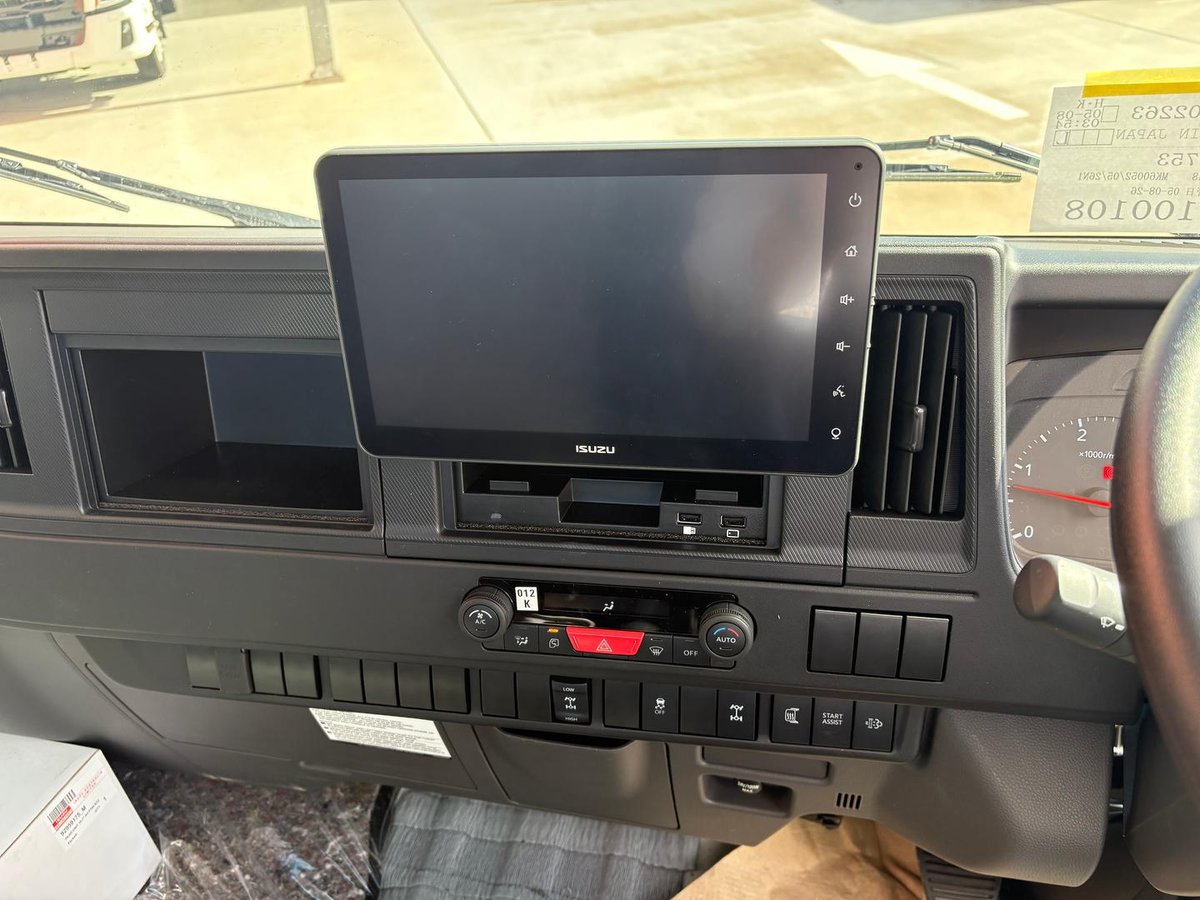 2026 Isuzu N Series image 11