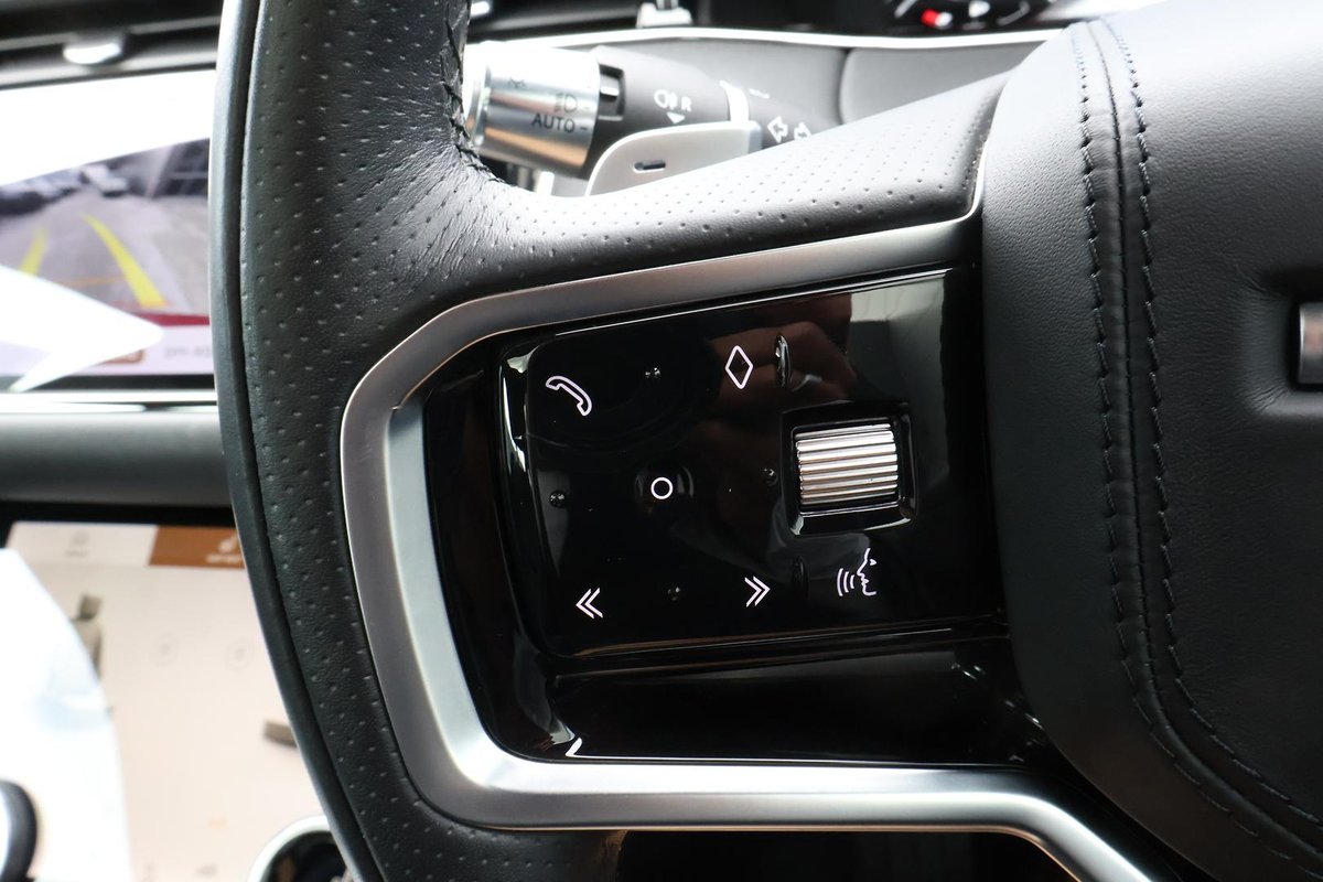 2022 Land Rover Range Rover Evoque P250 R-Dynamic SE L551 MY23 4X4 Constant image 11