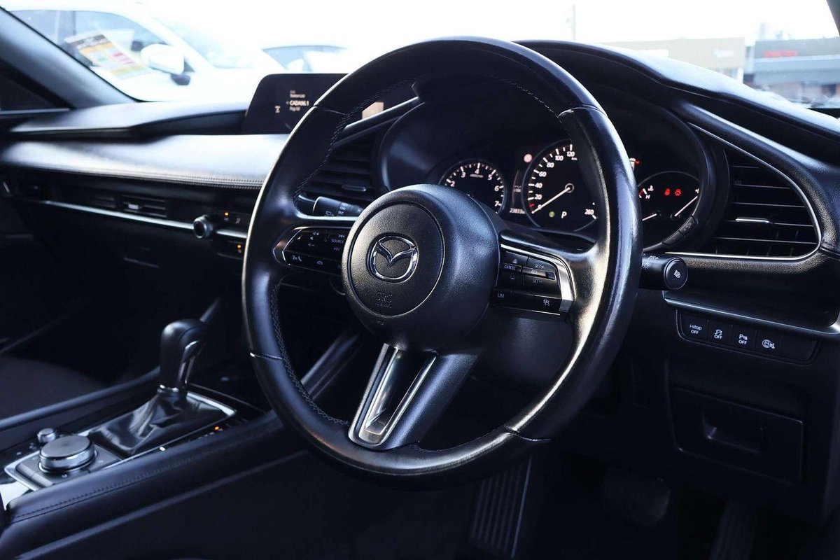 2025 Mazda 3 G20 Pure BP Series image 10