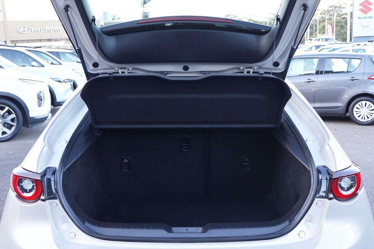 2025 Mazda 3 G20 Pure BP Series image 26