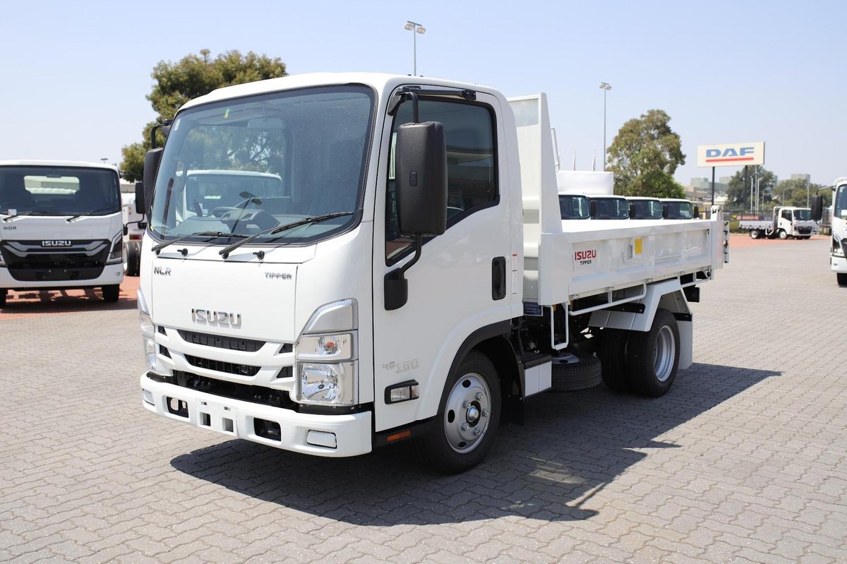 2024 Isuzu Nlr 45-150 Mt Tipper image 3
