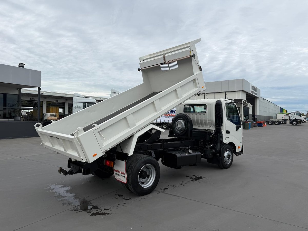 2021 Hino 300 Series 917 Tipper image 16