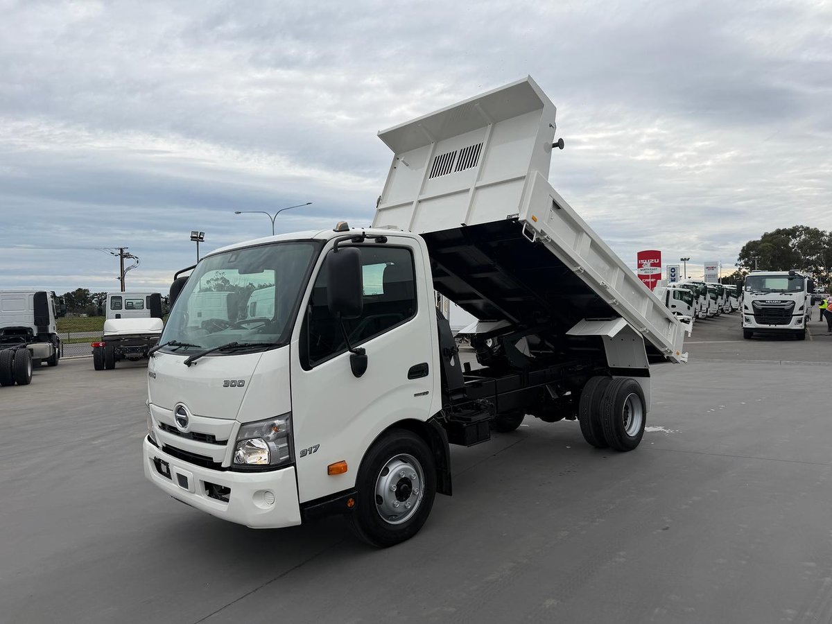 2021 Hino 300 Series 917 Tipper image 20