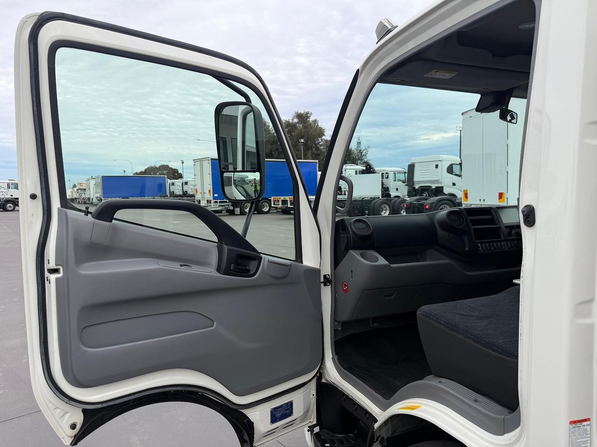 2021 Hino 300 Series 917 Tipper image 33