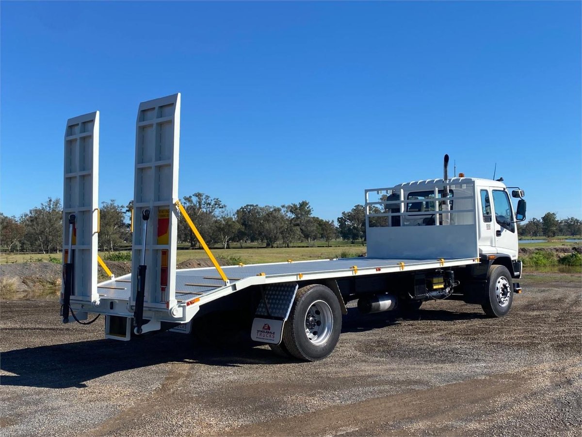 2004 Isuzu F Series FVR 950 image 10