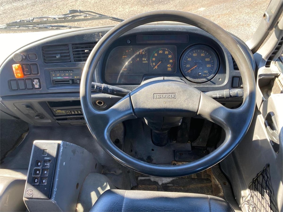2004 Isuzu F Series FVR 950 image 16