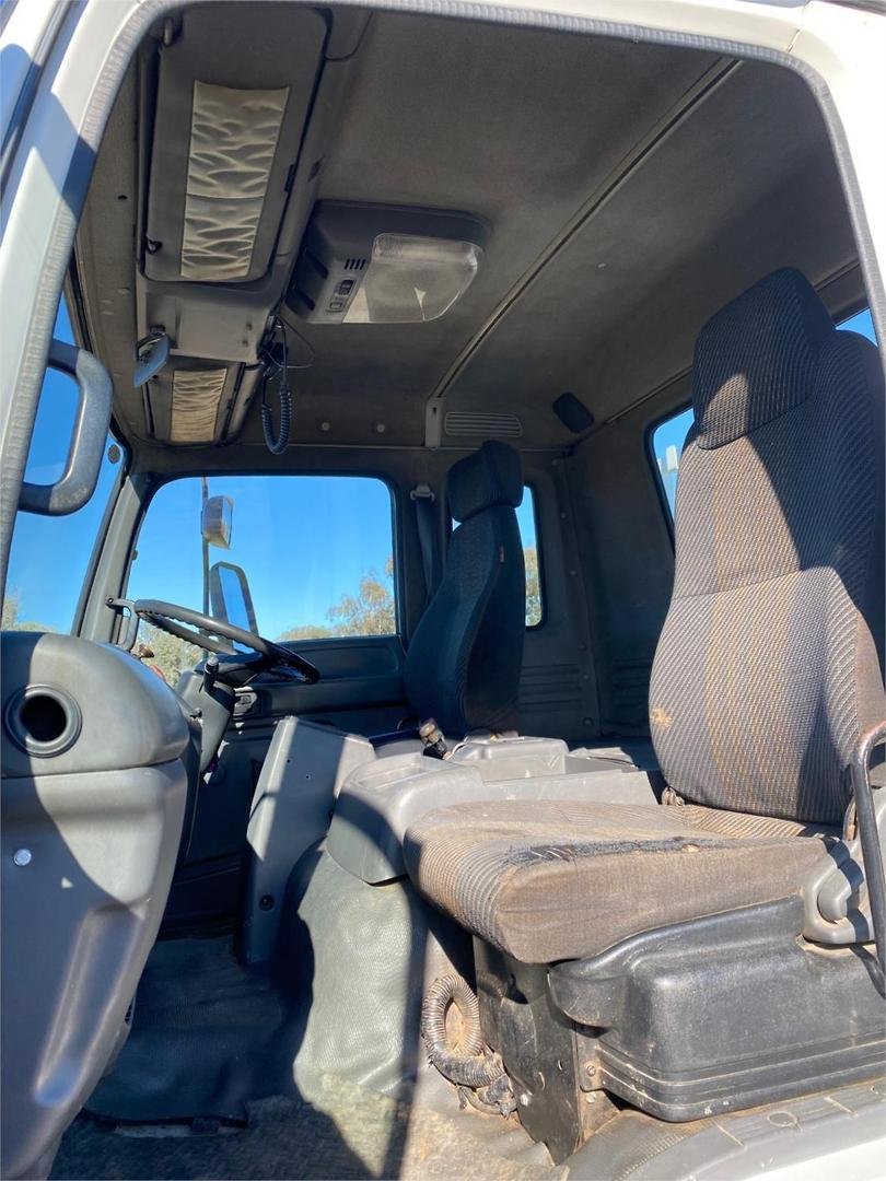 2004 Isuzu F Series FVR 950 image 14