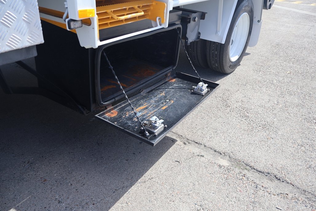 2018 ISUZU NQR 87-190 image 17