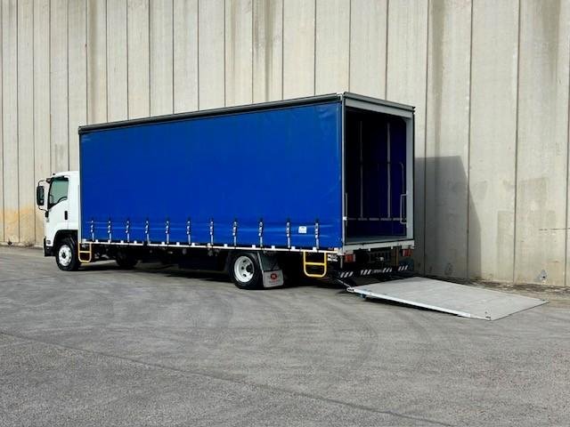 2015 Isuzu F Series FSR 700/850 image 5
