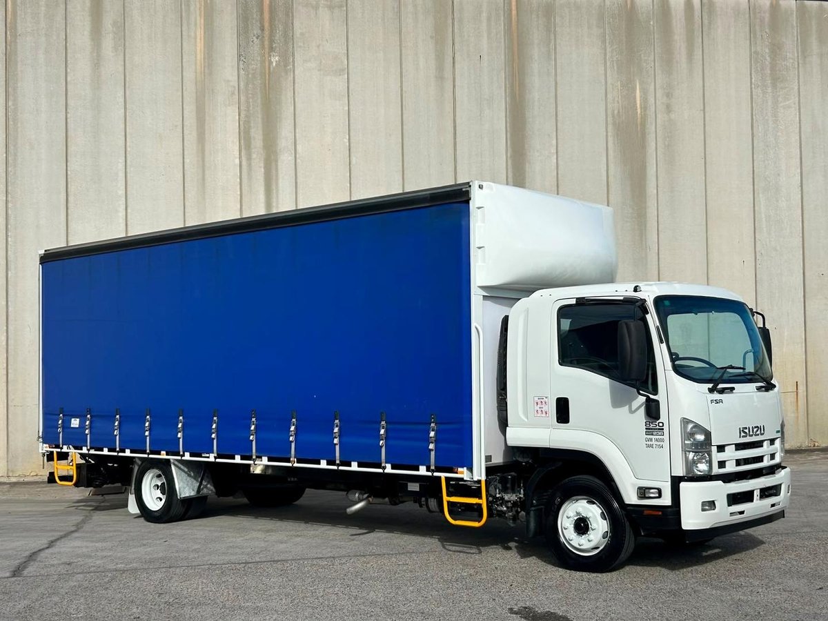 2015 Isuzu F Series FSR 700/850 image 9