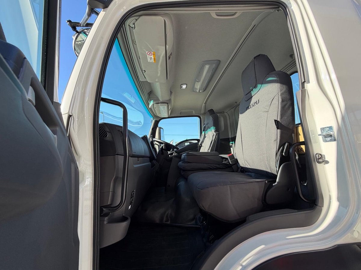 2026 Isuzu F Series FYJ 320-355 AT R67 image 21