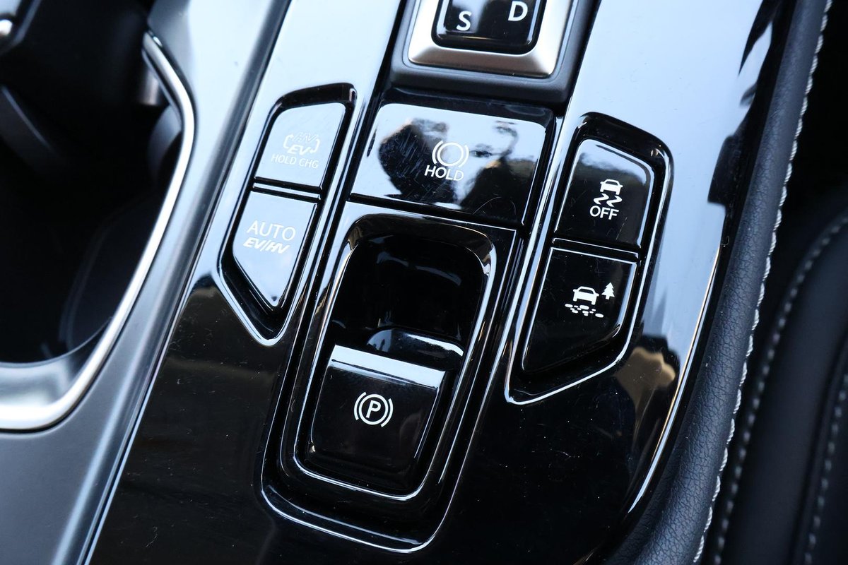 2025 Lexus NX 450h+ Luxury AAZH26R 4X4 On Demand image 23