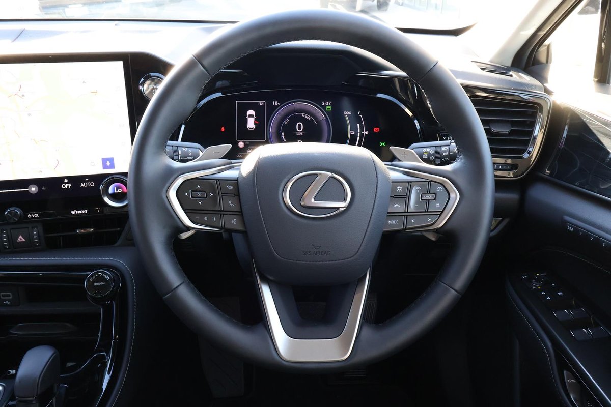 2025 Lexus NX 450h+ Luxury AAZH26R 4X4 On Demand image 10