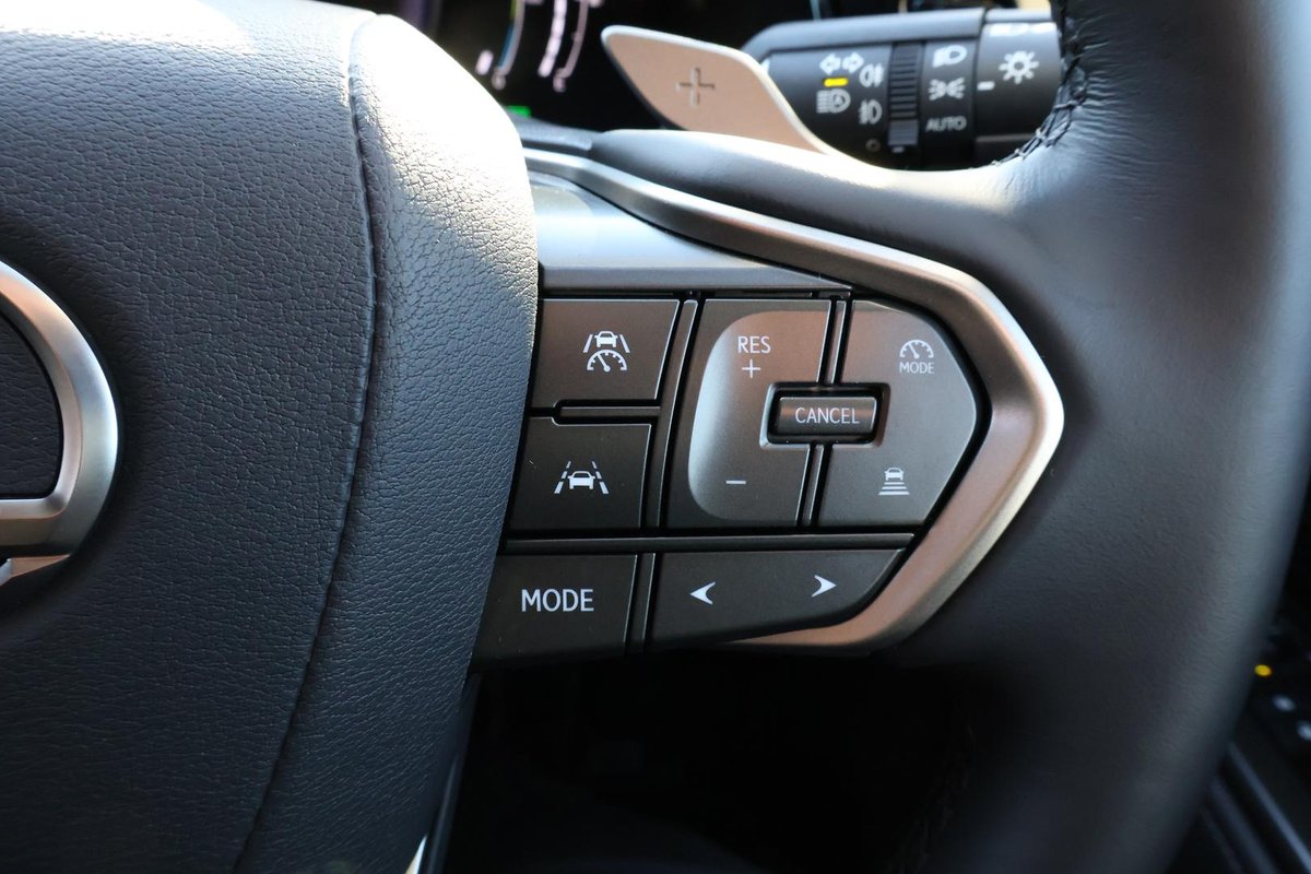 2025 Lexus NX 450h+ Luxury AAZH26R 4X4 On Demand image 12