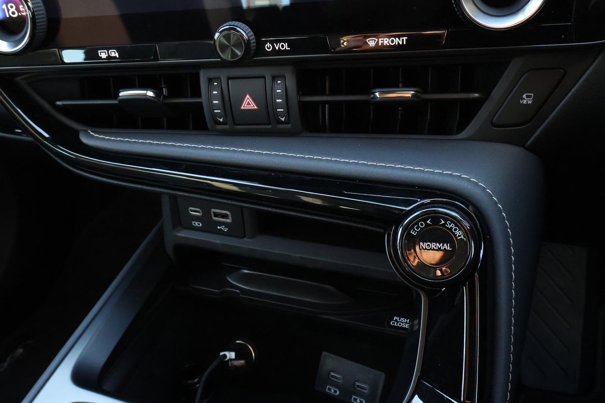 2025 Lexus NX 450h+ Luxury AAZH26R 4X4 On Demand image 19