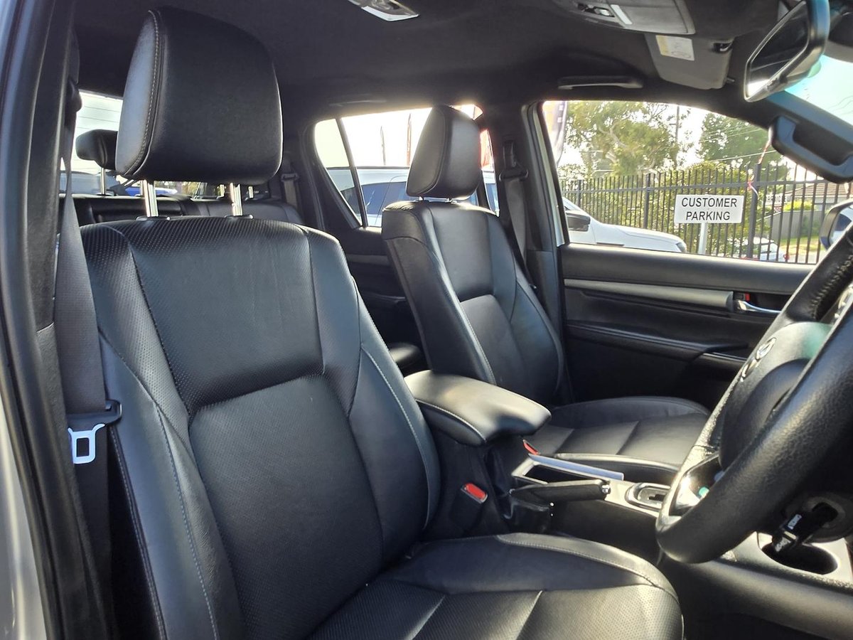 2022 Toyota Hilux Rogue GUN126R 4X4 Dual Range image 17