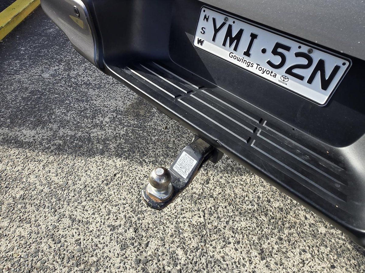 2022 Toyota Hilux Rogue GUN126R 4X4 Dual Range image 12
