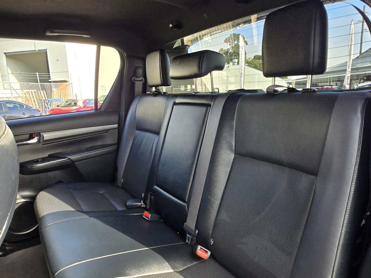 2022 Toyota Hilux Rogue GUN126R 4X4 Dual Range image 21
