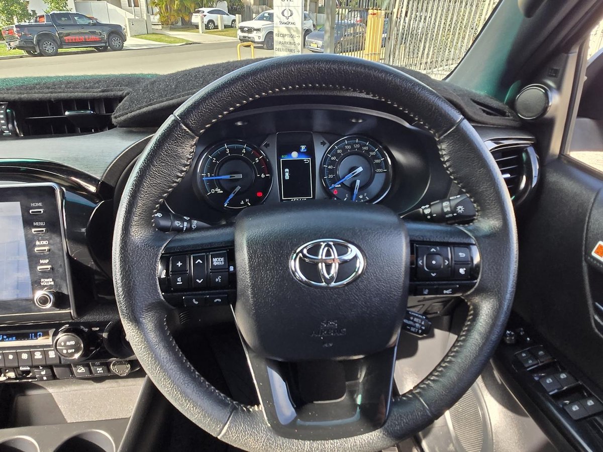 2022 Toyota Hilux Rogue GUN126R 4X4 Dual Range image 24
