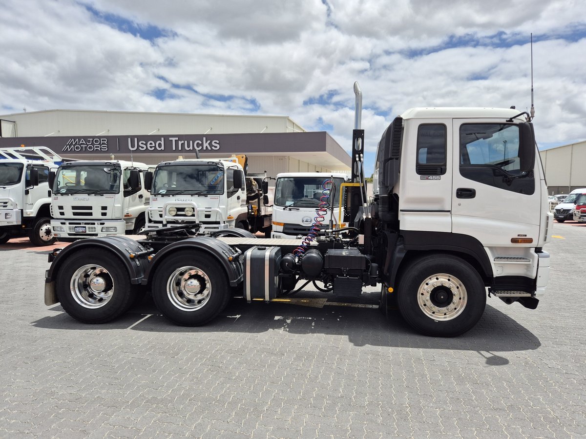 2014 Isuzu Trucks Cxy Giga 455hp A.m.t Prime Mover Amp Hyds image 3