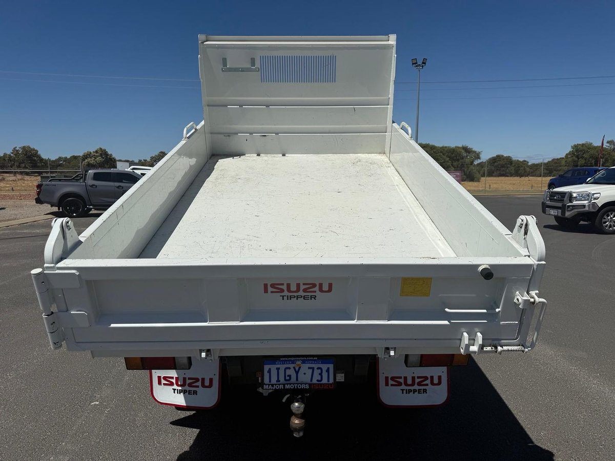 2024 Isuzu N Series Nls 45-150 Manual, 4x4, Tipper image 12