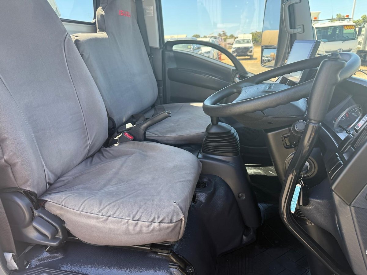 2024 Isuzu N Series Nls 45-150 Manual, 4x4, Tipper image 18