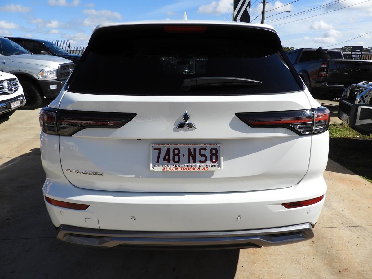 2025 Mitsubishi Outlander LS ZM MY25 AWD image 5