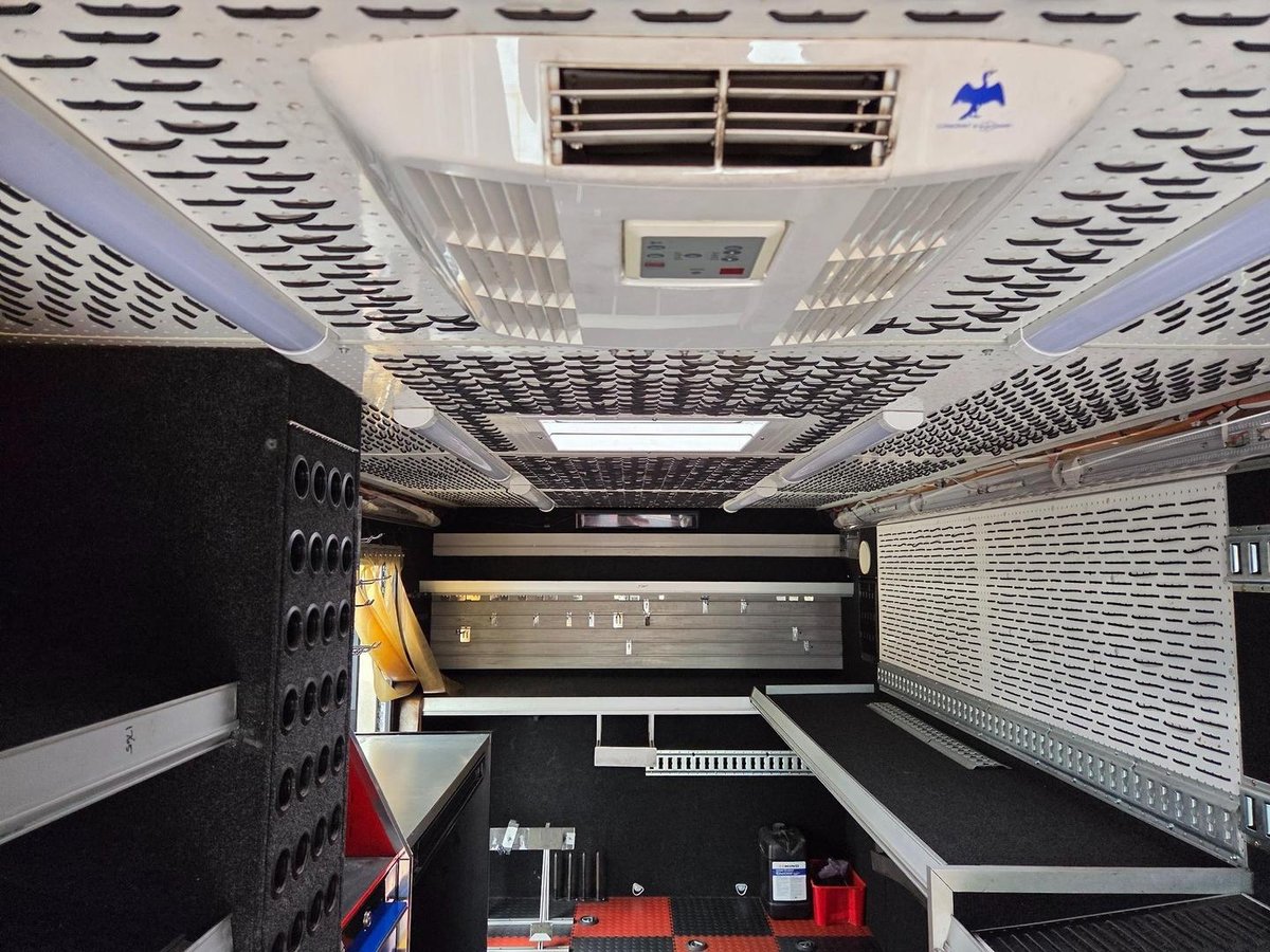 2010 Hino Fc 1018-500 Series Full Service Body And Lift image 20