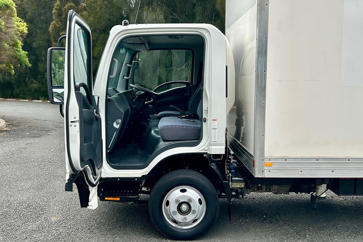 2022 Isuzu N Series Nnr 45-150 image 26