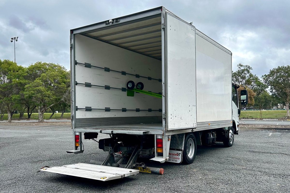 2022 Isuzu N Series Nnr 45-150 image 18