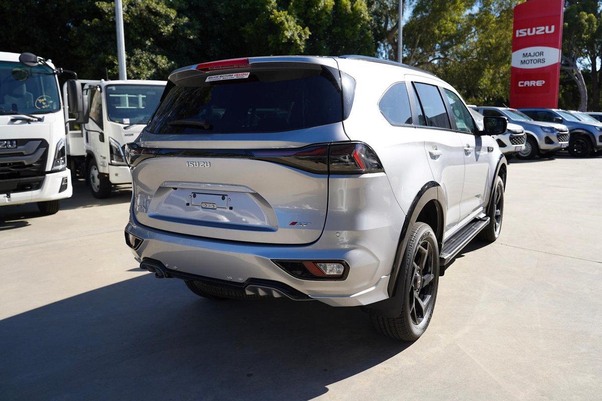 2025 Isuzu MU-X X-TERRAIN MY25.5 4X4 Dual Range image 3