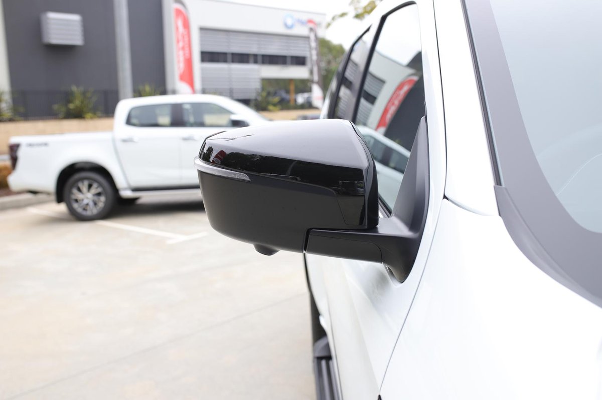 2025 Isuzu Mu-x Ls-t My25.5 4x4 Dual Range image 13